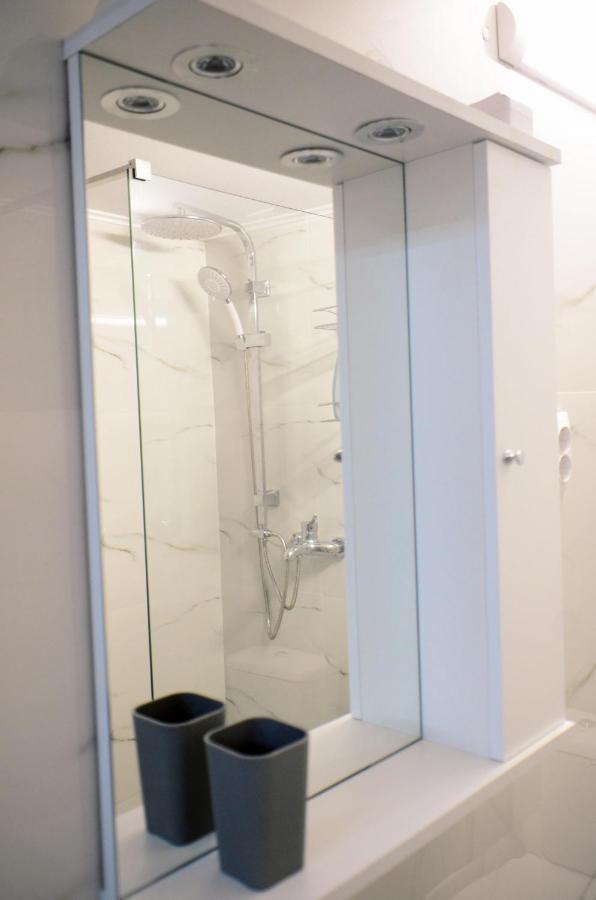 Private Apartment In The City Centre. Oradea Eksteriør bilde
